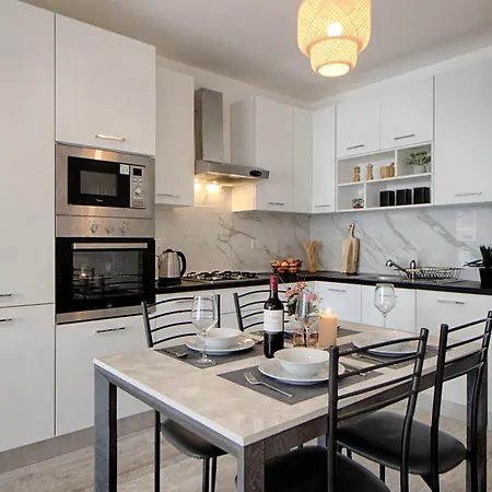 Bright 2 Bedroom 2 Bath Apartment Close To Sea St. Paul's Bay Exterior photo