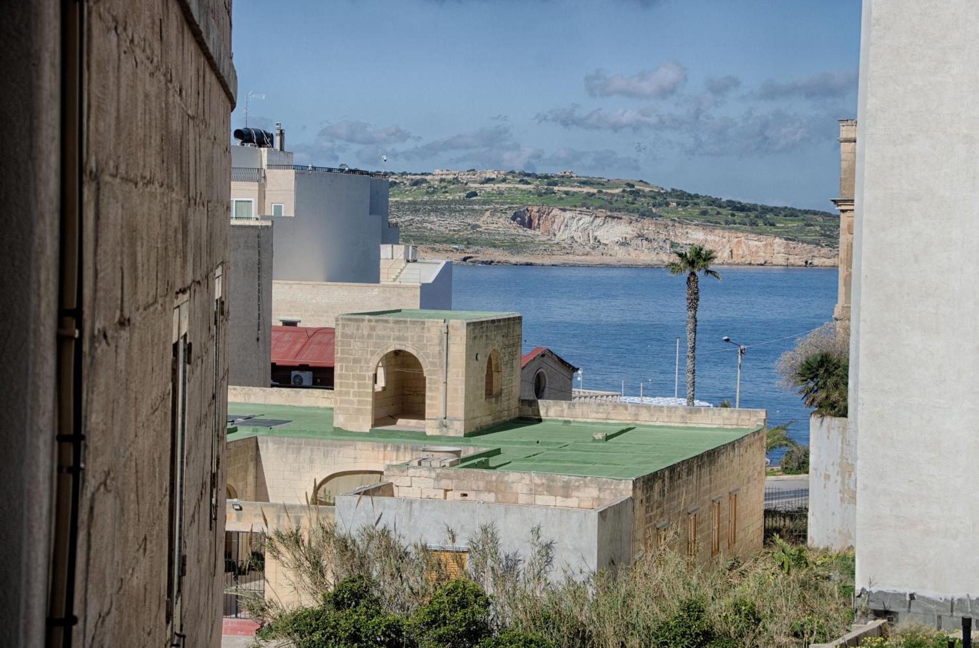 Apartment Bright 2 Bedroom 2 Bath Close To Sea *